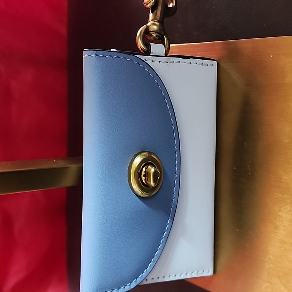 Coach Leather Card Case Wallet With Turn Lock - Picture 6 of 6